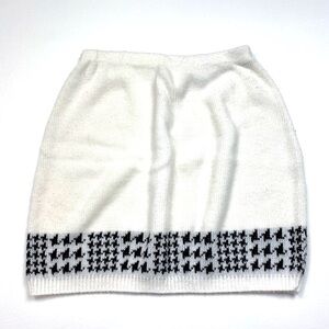 Frederick’s of Hollywood White Knit Sweater Skirt Size Medium